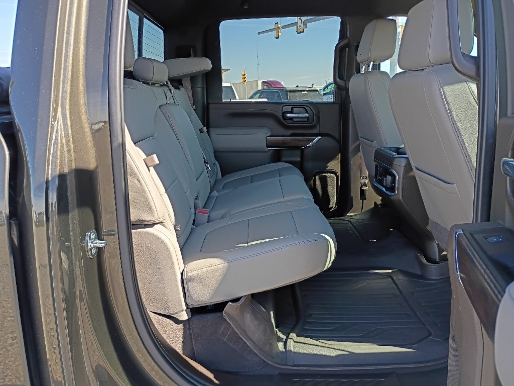 Used 2023 Forest Metallic GMC SLT image 17