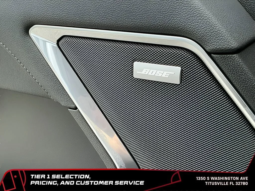 New 2026 Glacier White Tricoat GMC SLT image 31