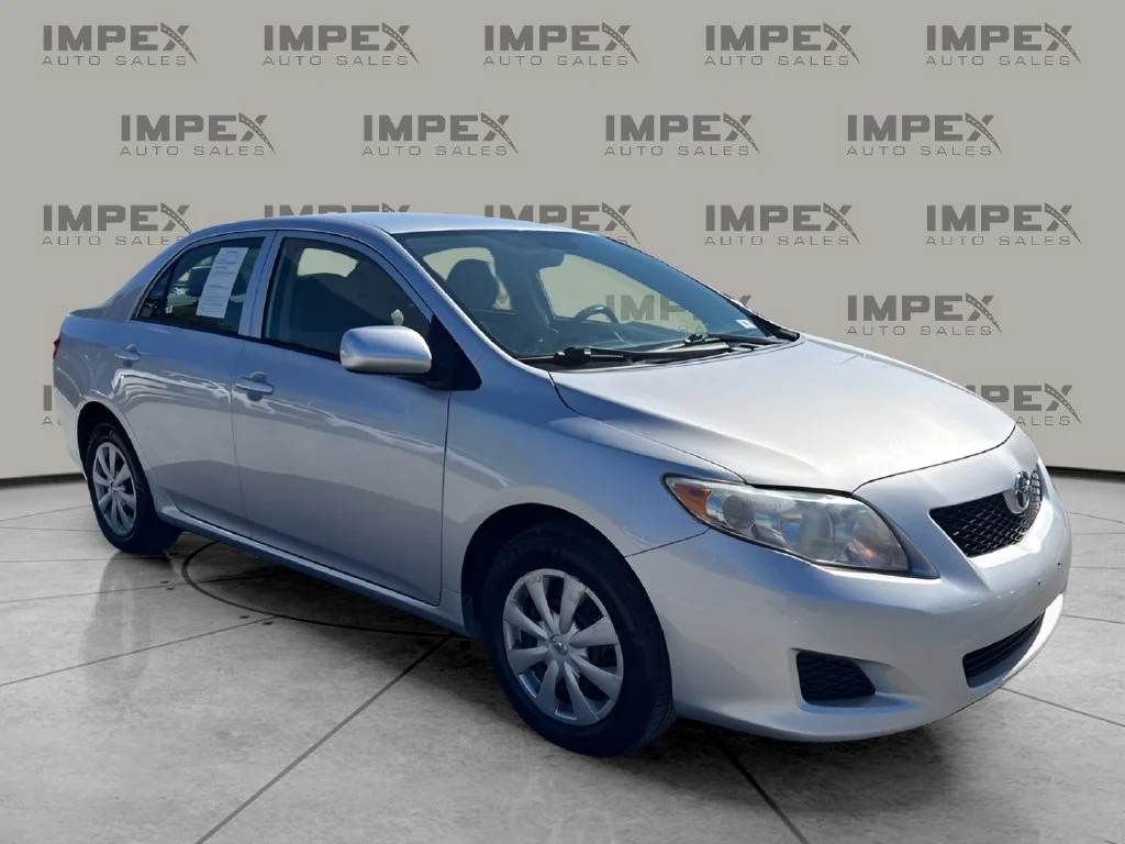Used 2009 Silver Toyota LE image 7
