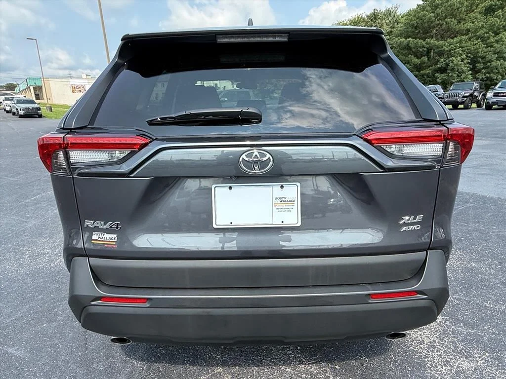 Certified Used 2025 Magnetic Gray Metallic Toyota XLE image 6