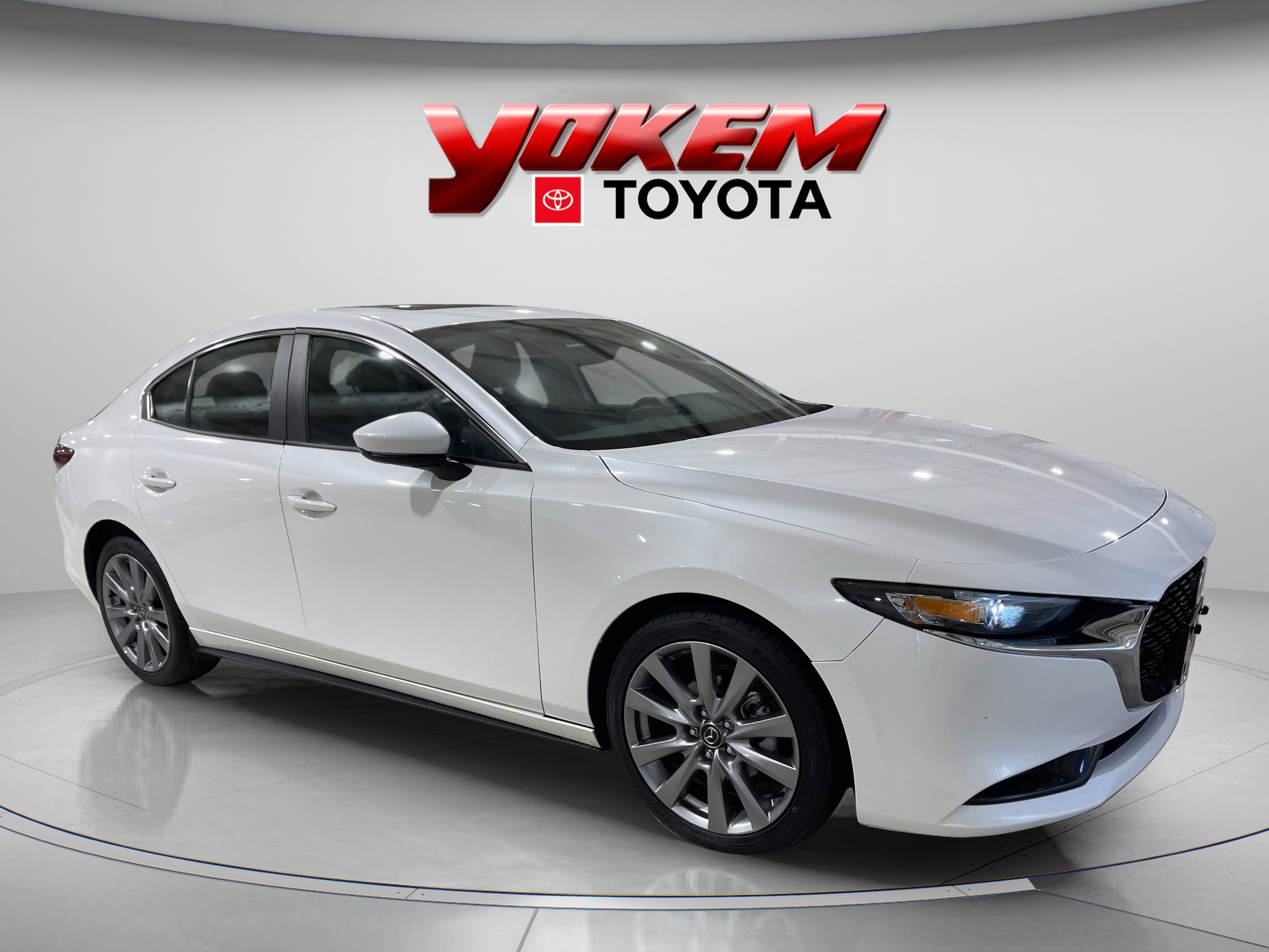 Used 2023 Snowflake White Pearl Mica Mazda 2.5 S Preferred image 6