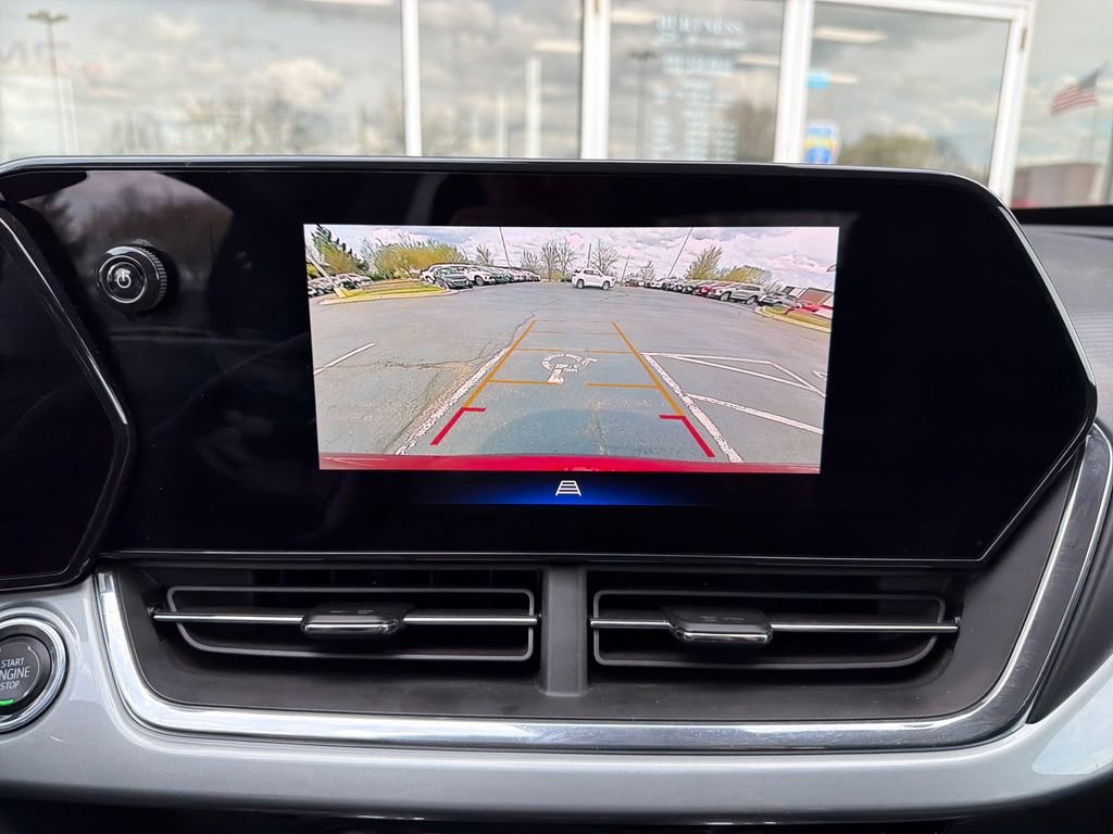 2025 Chevrolet Trax LT - Photo 23