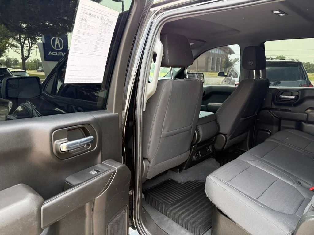 Used 2022 Black Chevrolet Custom image 11