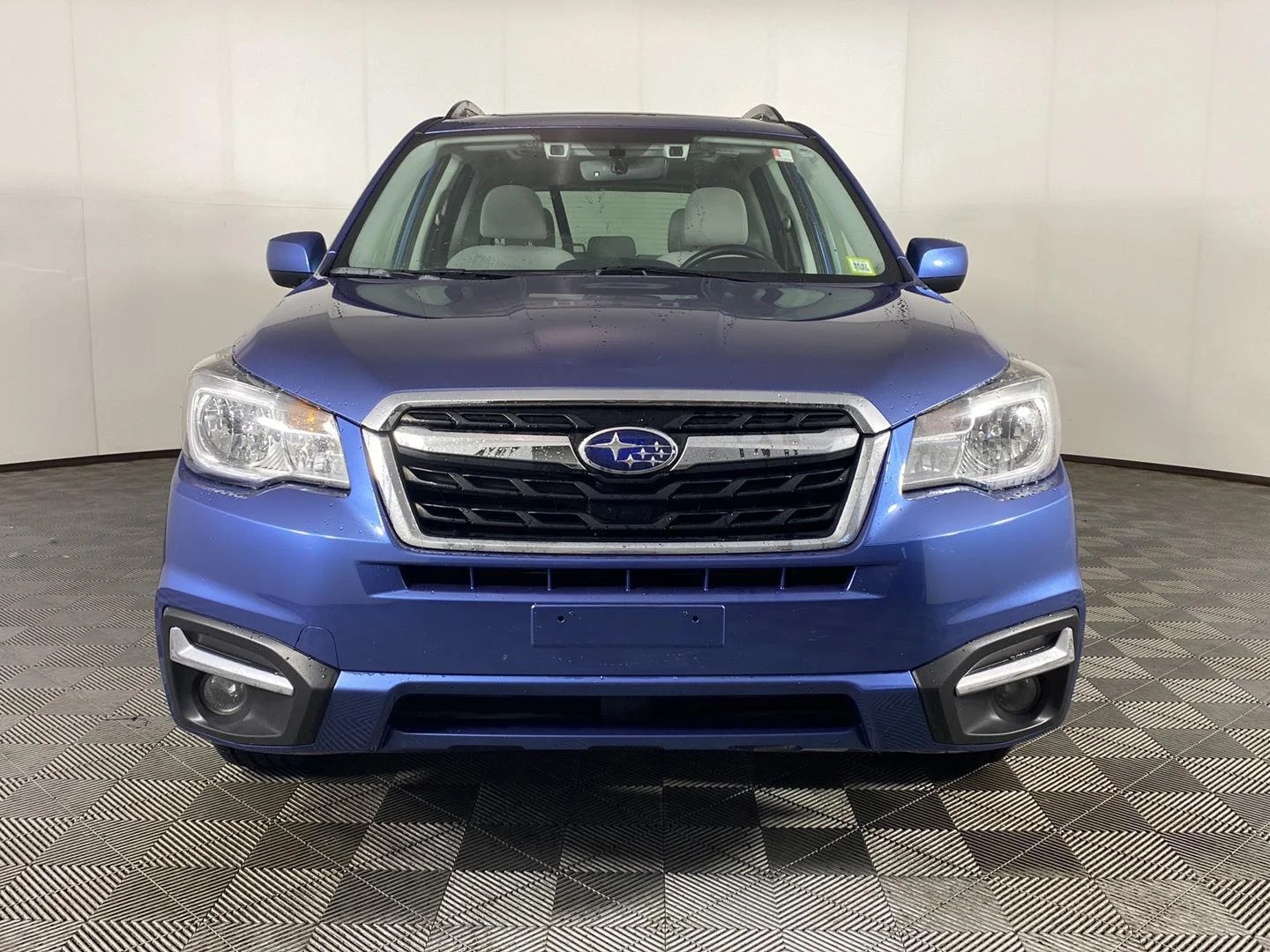 Used 2018 Quartz Blue Pearl Subaru Premium image 13