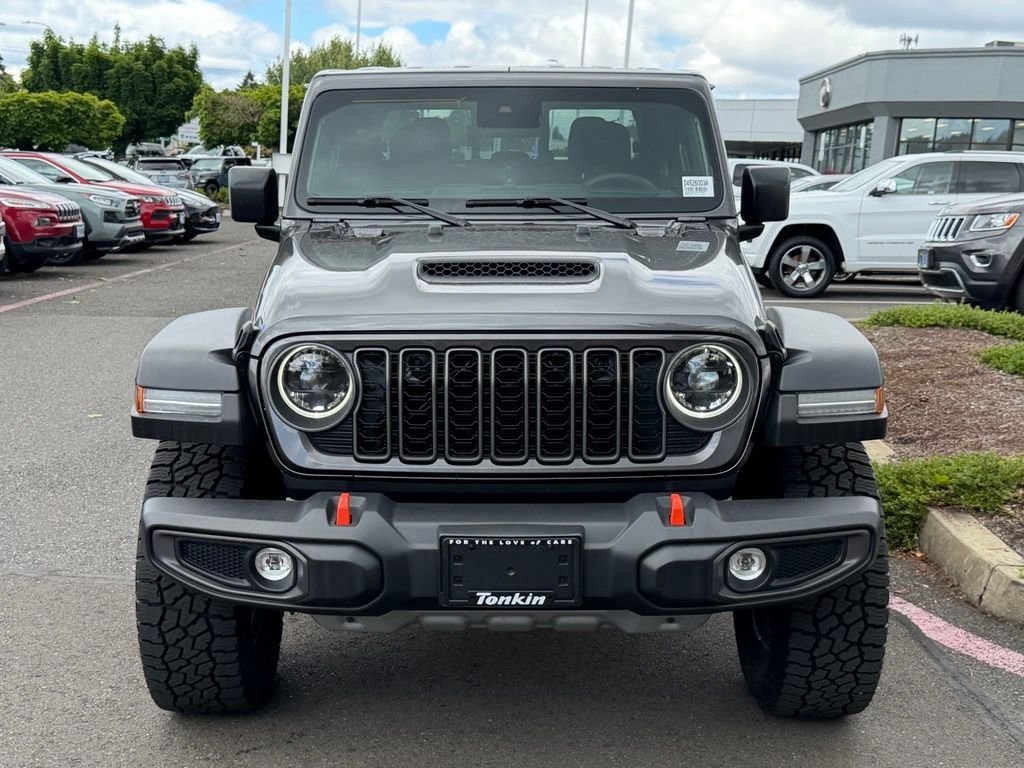 Used 2025 Granite Crystal Metallic Clearcoat Jeep Mojave image 3
