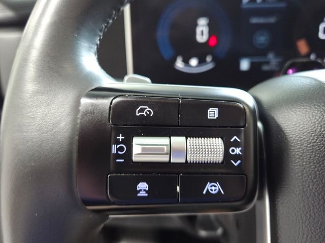 Used 2024 White Hyundai SEL image 25