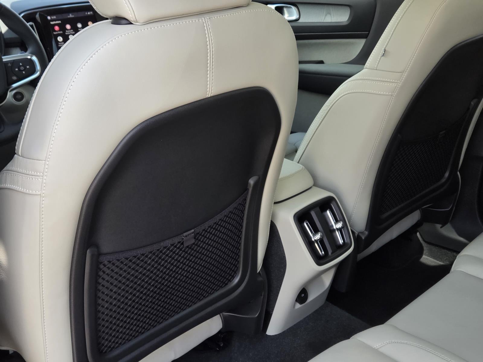 Used 2023 Sage Green Metallic Volvo Plus Bright Theme image 37