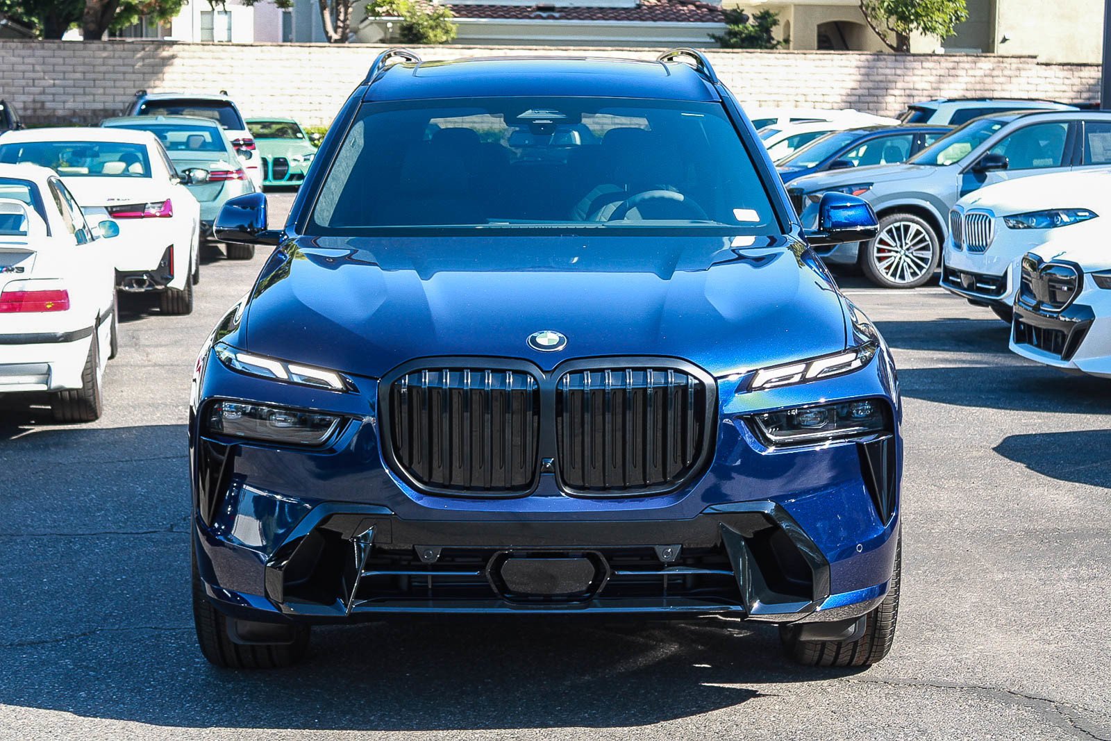 New 2027 Tanzanite Blue II Metallic BMW xDrive40i image 2