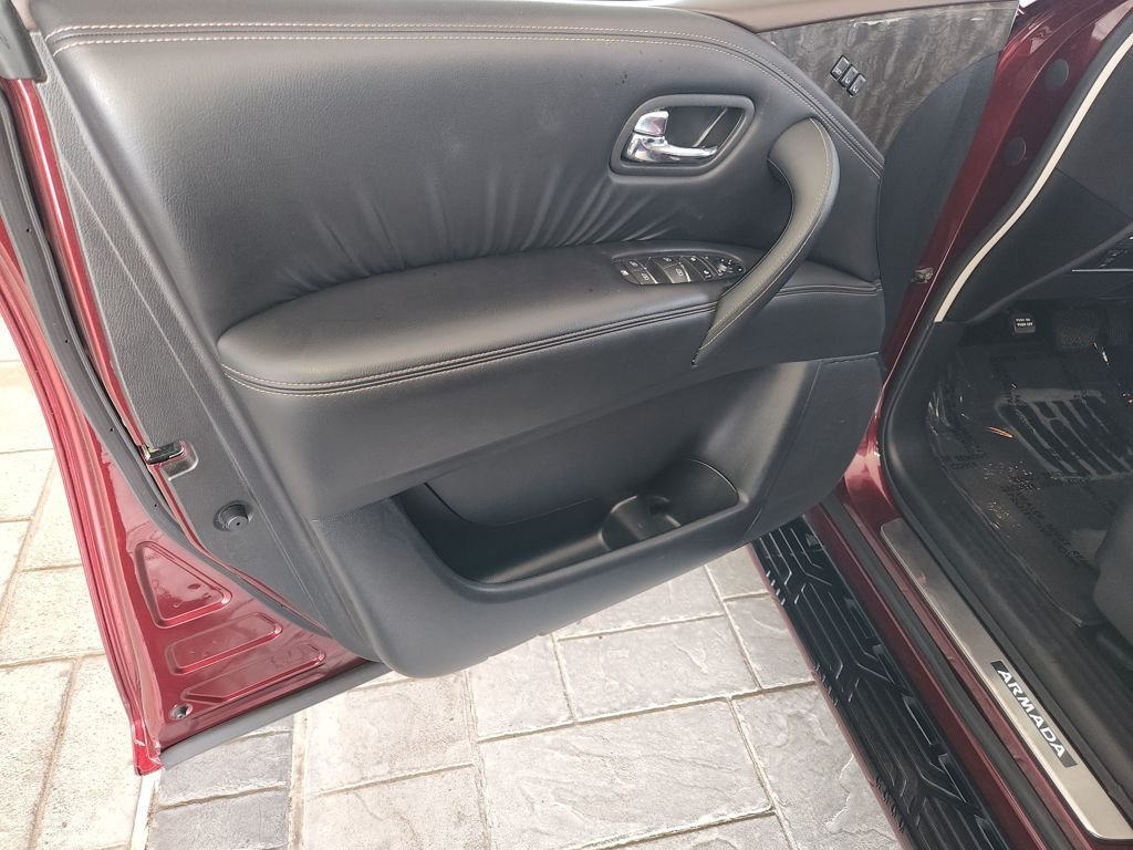 Used 2022 Red Nissan Platinum image 32