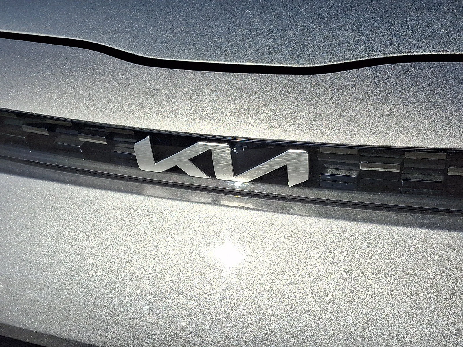 Certified Used 2023 Gray Kia LX image 29