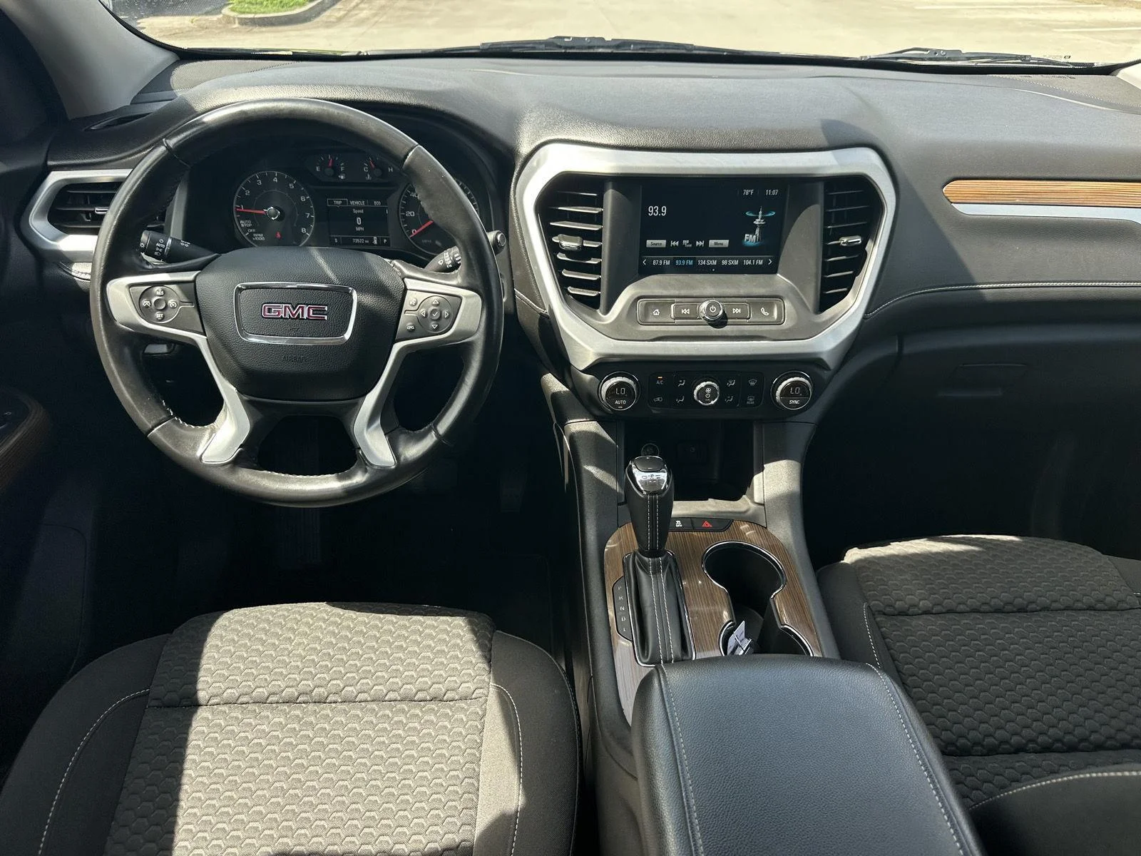 Used 2019 Ebony Twilight Metallic GMC SLE image 12