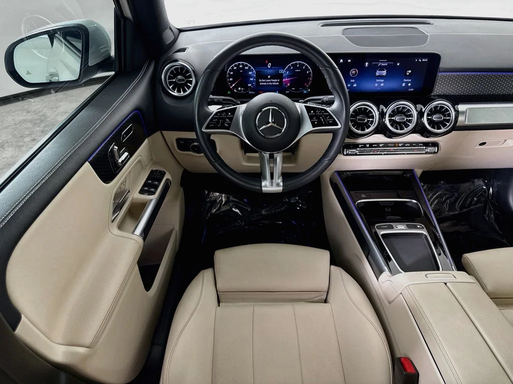 Used 2024 White Mercedes-Benz GLB 250 image 21