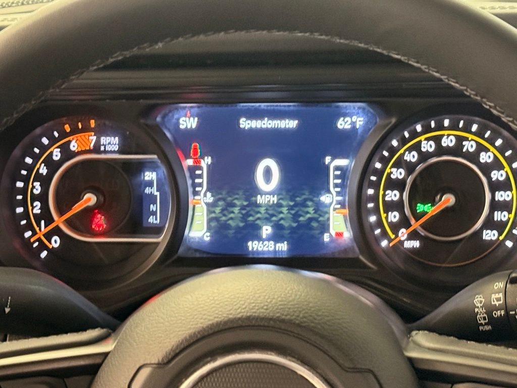 Used 2025 41 Jeep Rubicon image 21