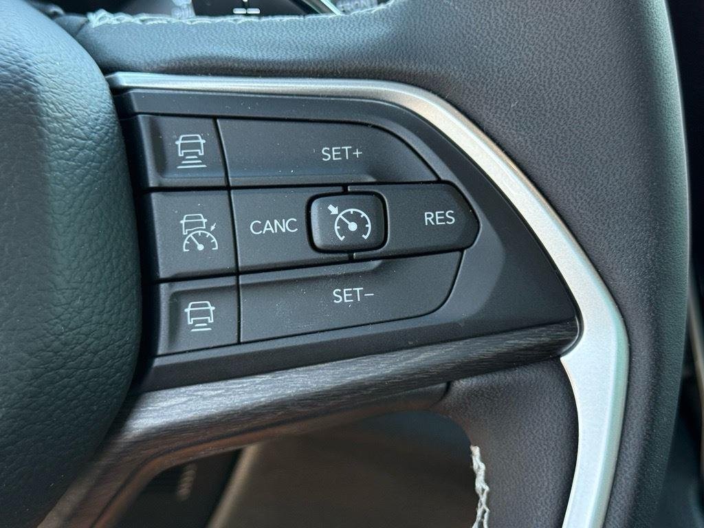 2025 Jeep Grand Cherokee L Limited - Photo 14