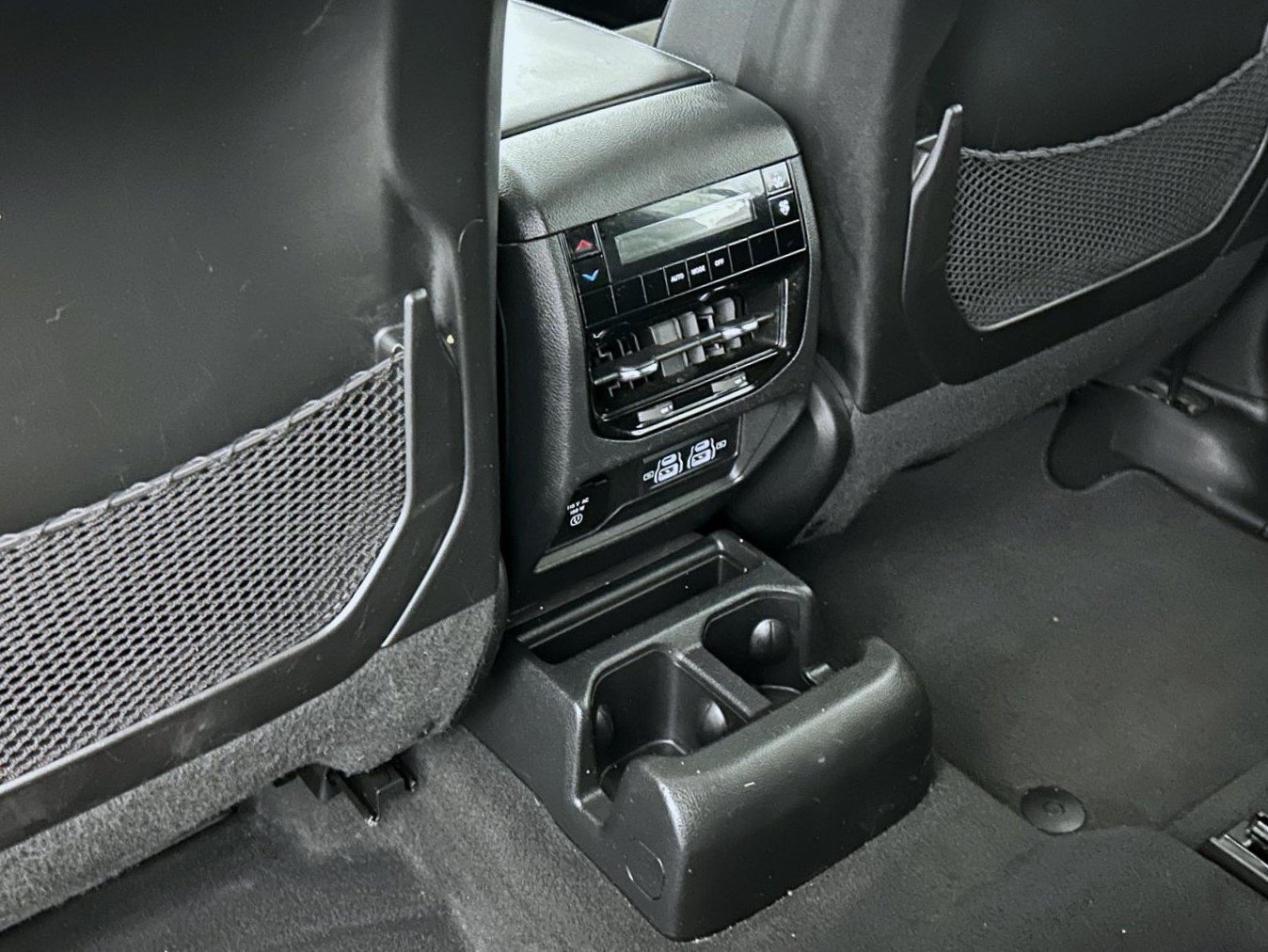 Used 2023 Red Jeep Altitude image 23