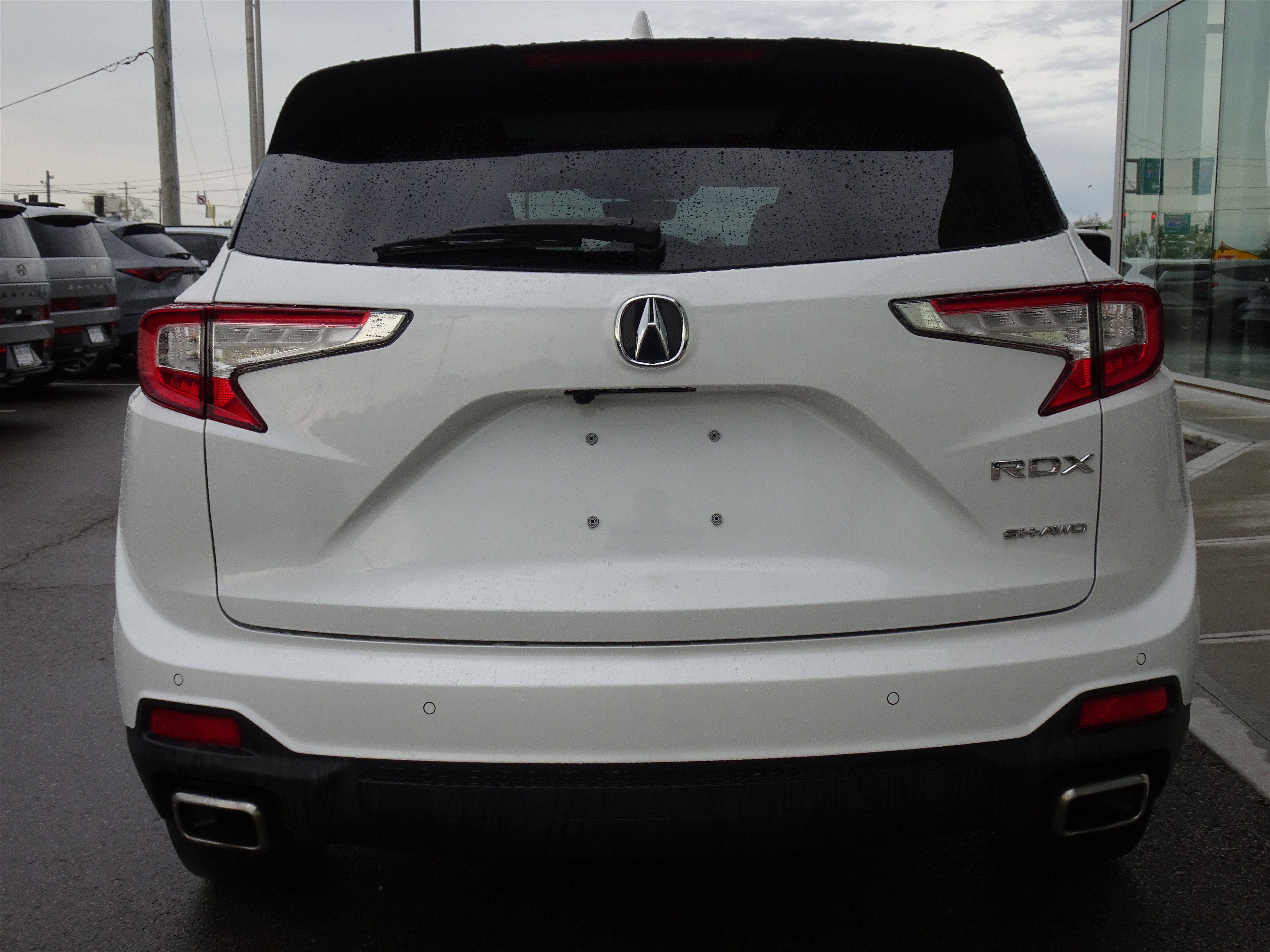 Used 2024 Platinum White Pearl Acura w/Technology Package image 4