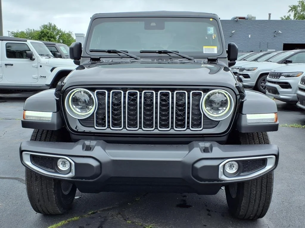 2025 Jeep Wrangler 4-Door Sahara - Photo 6