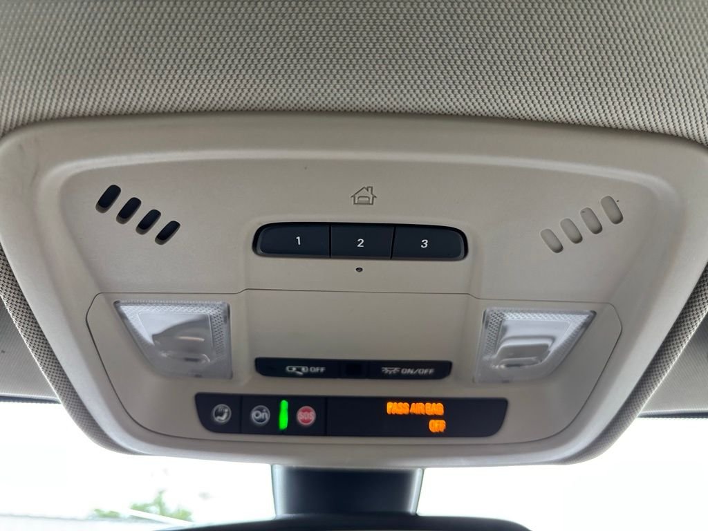 Used 2017 Red Buick Essence image 20