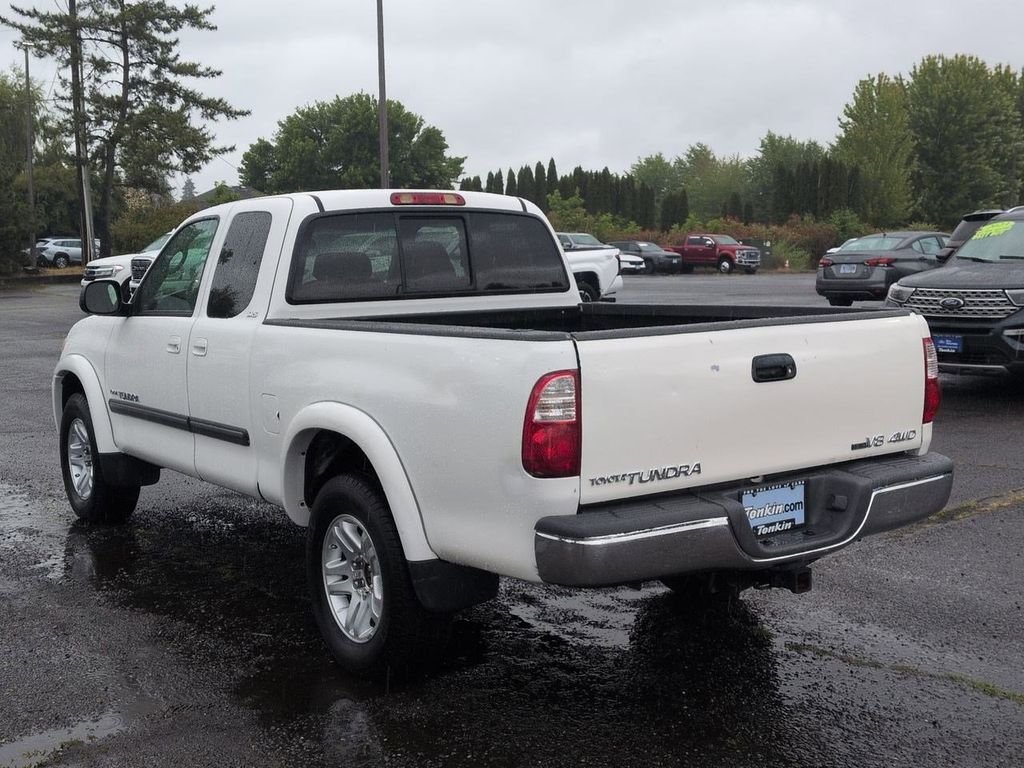 Used 2006 Natural White Toyota SR5 image 3