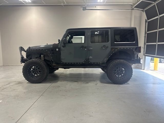 Used 2014 Gray Jeep Unlimited Rubicon image 10