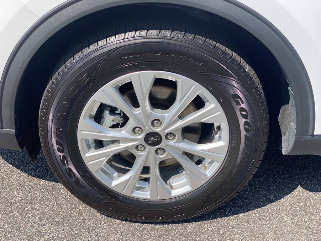 Certified Used 2024 Oxford White Ford Active image 14