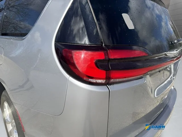 Used 2021 Silver Chrysler Touring L image 23