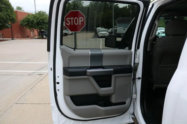 Used 2015 Oxford White Ford XLT image 36