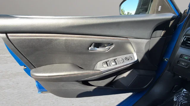 Used 2025 Blue Nissan SR image 17