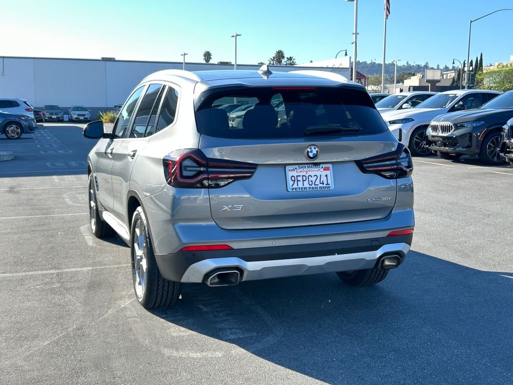 2023 BMW X3 sDrive30i photo 3