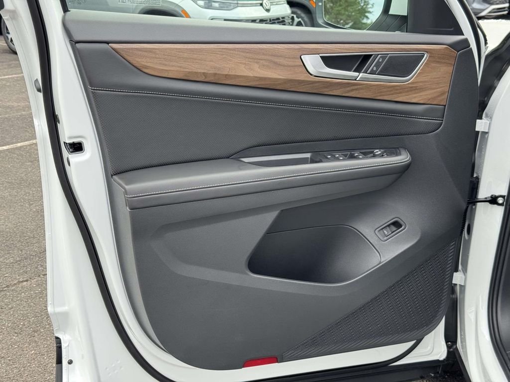 2026 Volkswagen Atlas SE w/Tech - Photo 26