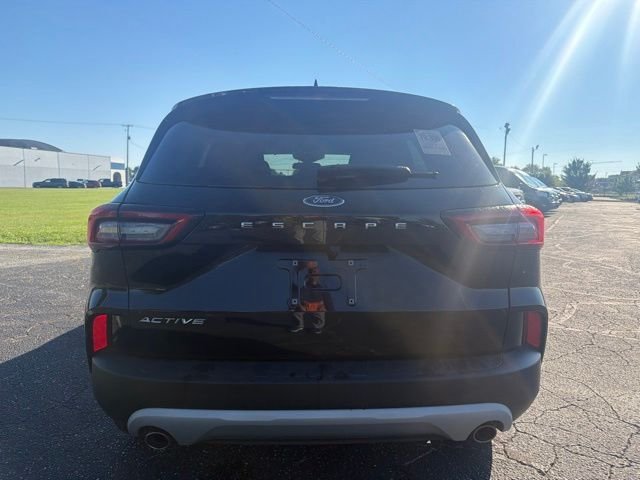 Used 2023 Black Ford Active image 3
