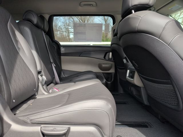 New 2026 Aurora Black Pearl Kia LXS image 27