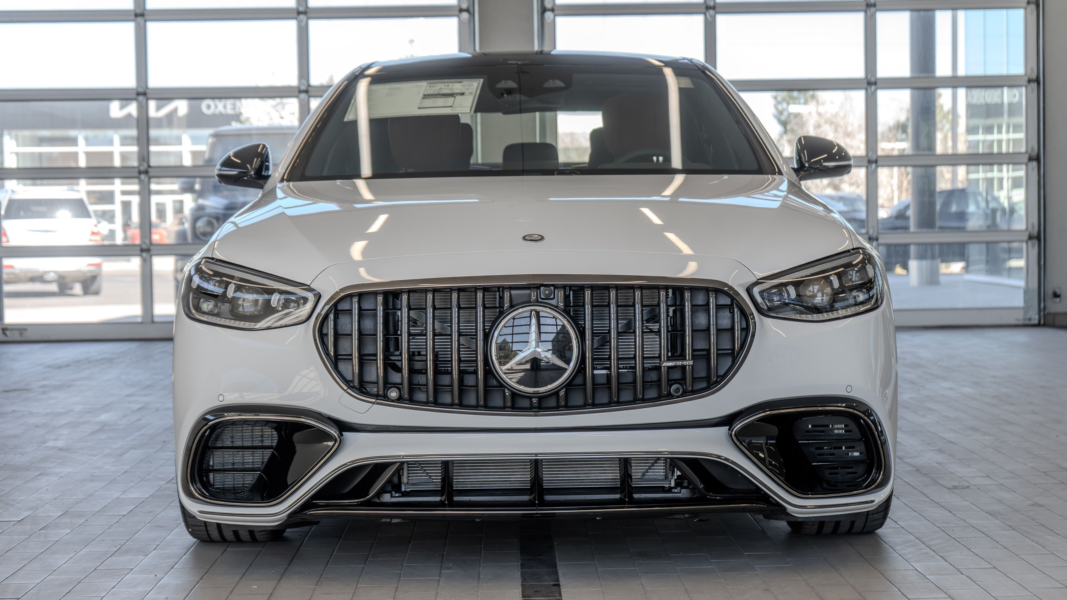 New 2026 MANUFAKTUR Moonlight White Metallic Mercedes-Benz S 63 E AMG® image 11