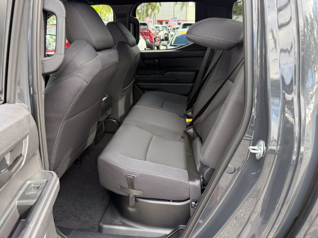 2025 Toyota Tacoma SR5 - Photo 15