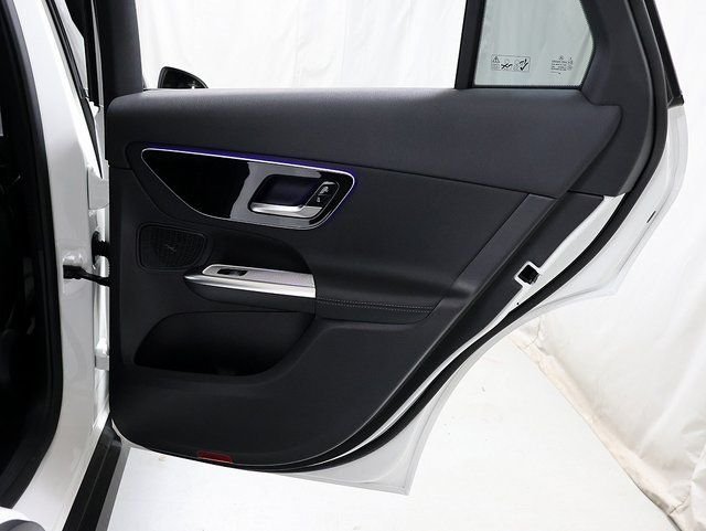 Certified Used 2026 Polar White Mercedes-Benz GLC 300 image 29