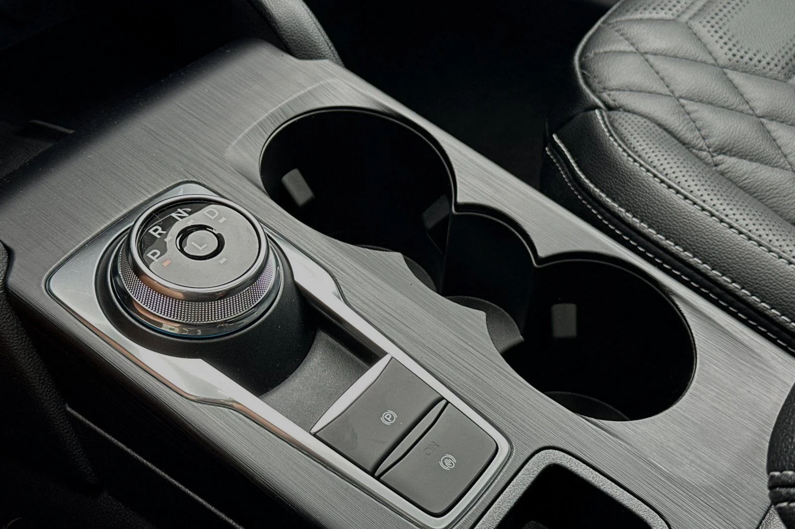 2024 Ford Escape PHEV - Photo 18