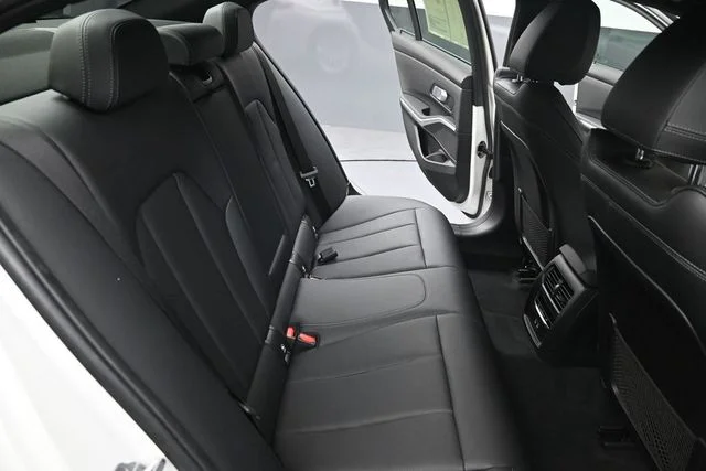 Used 2023 White BMW 330i xDrive image 22