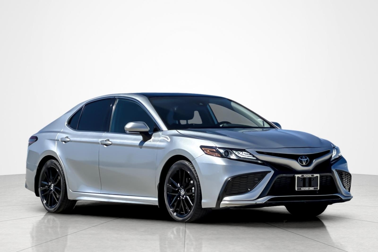 Used 2023 CELESTIAL SILVER MET Toyota XSE image 7