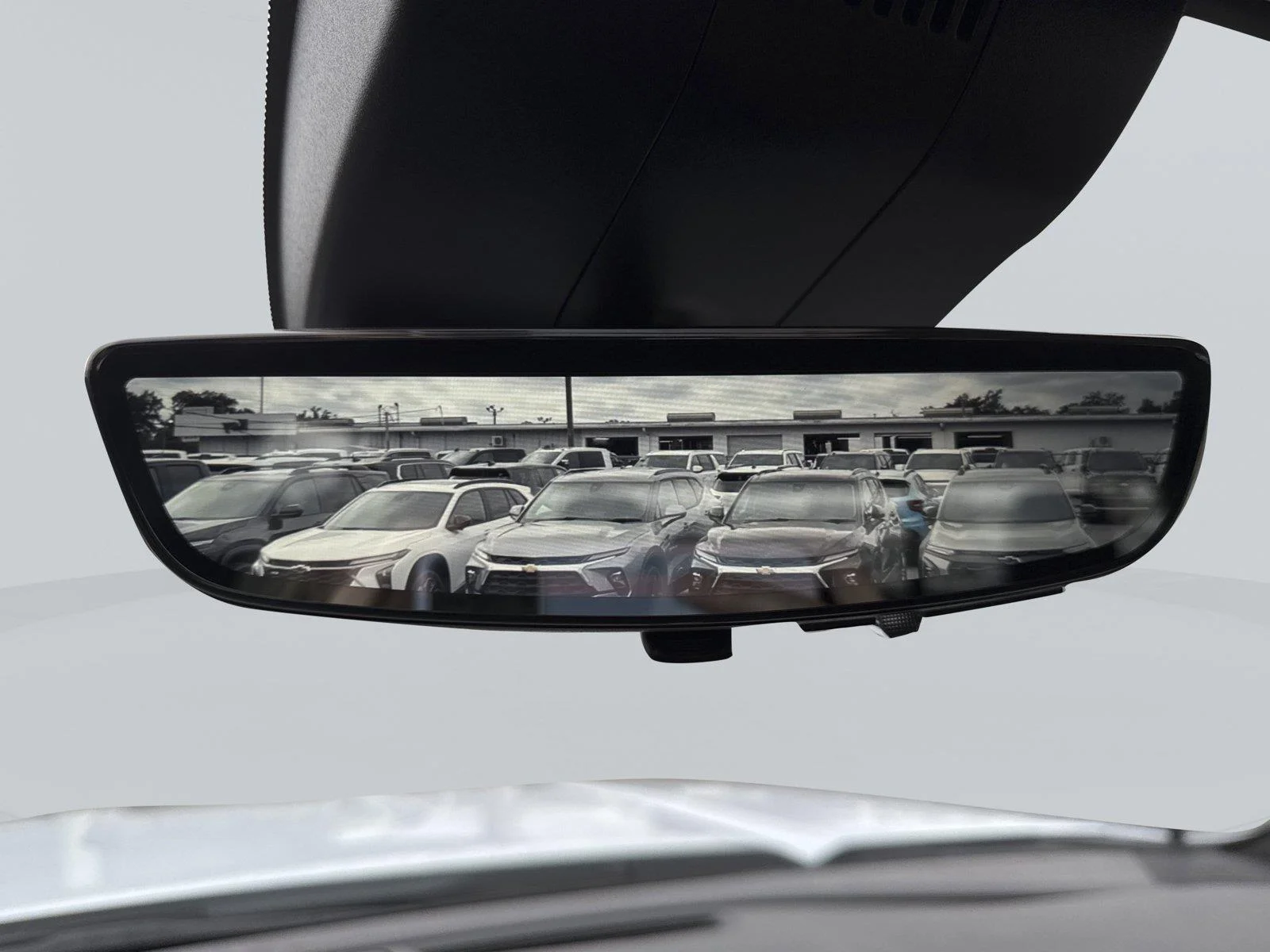 New 2026 Glacier White Tricoat GMC Denali Ultimate image 28