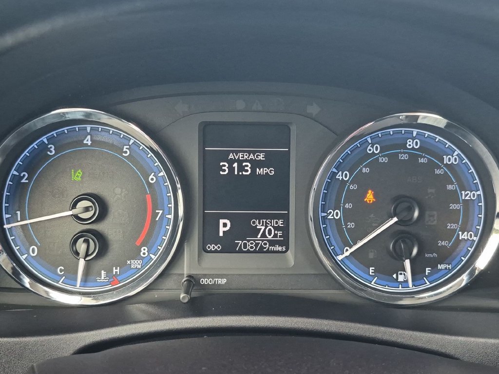 2017 Toyota Corolla LE - Photo 14