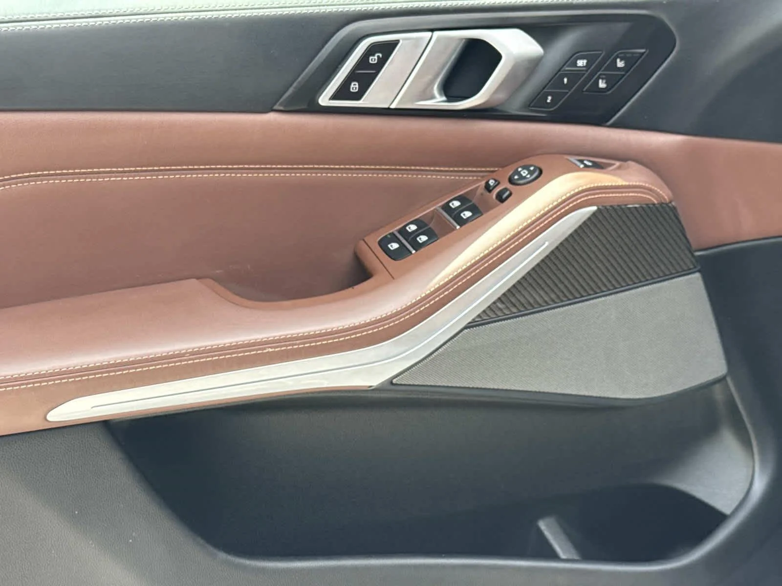 Used 2022 Tanzanite Blue II Metallic BMW M50i image 39