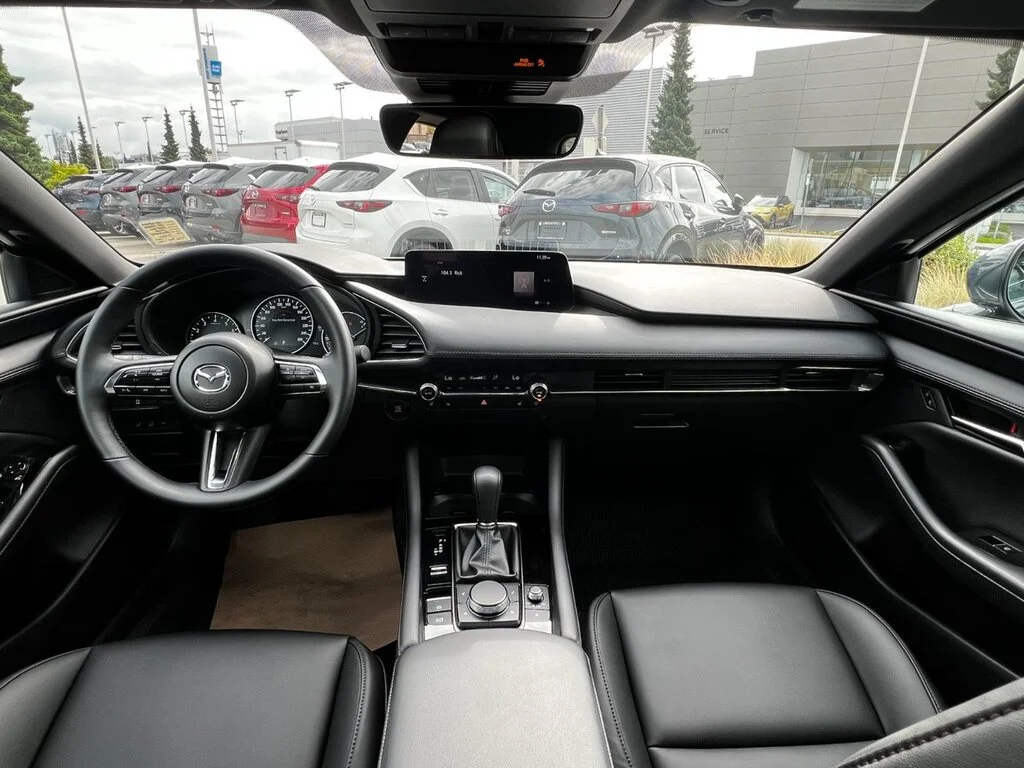 Used 2025  Mazda GS Auto i-ACTIV AWD Only 3,509 km! Like new! Luxur image 11