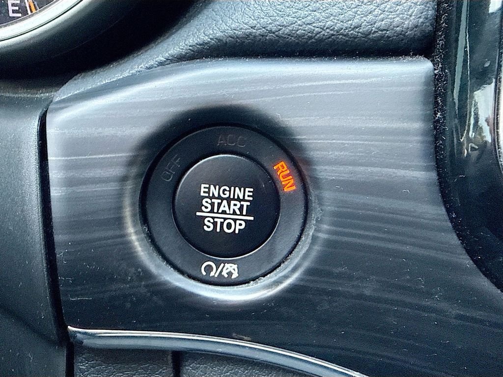 Used 2020 Gray Jeep Limited image 36