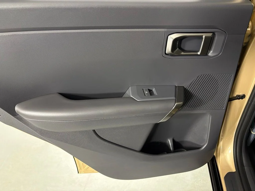 New 2027 Terrain Brown / Black Roof Kia X-Line S image 36
