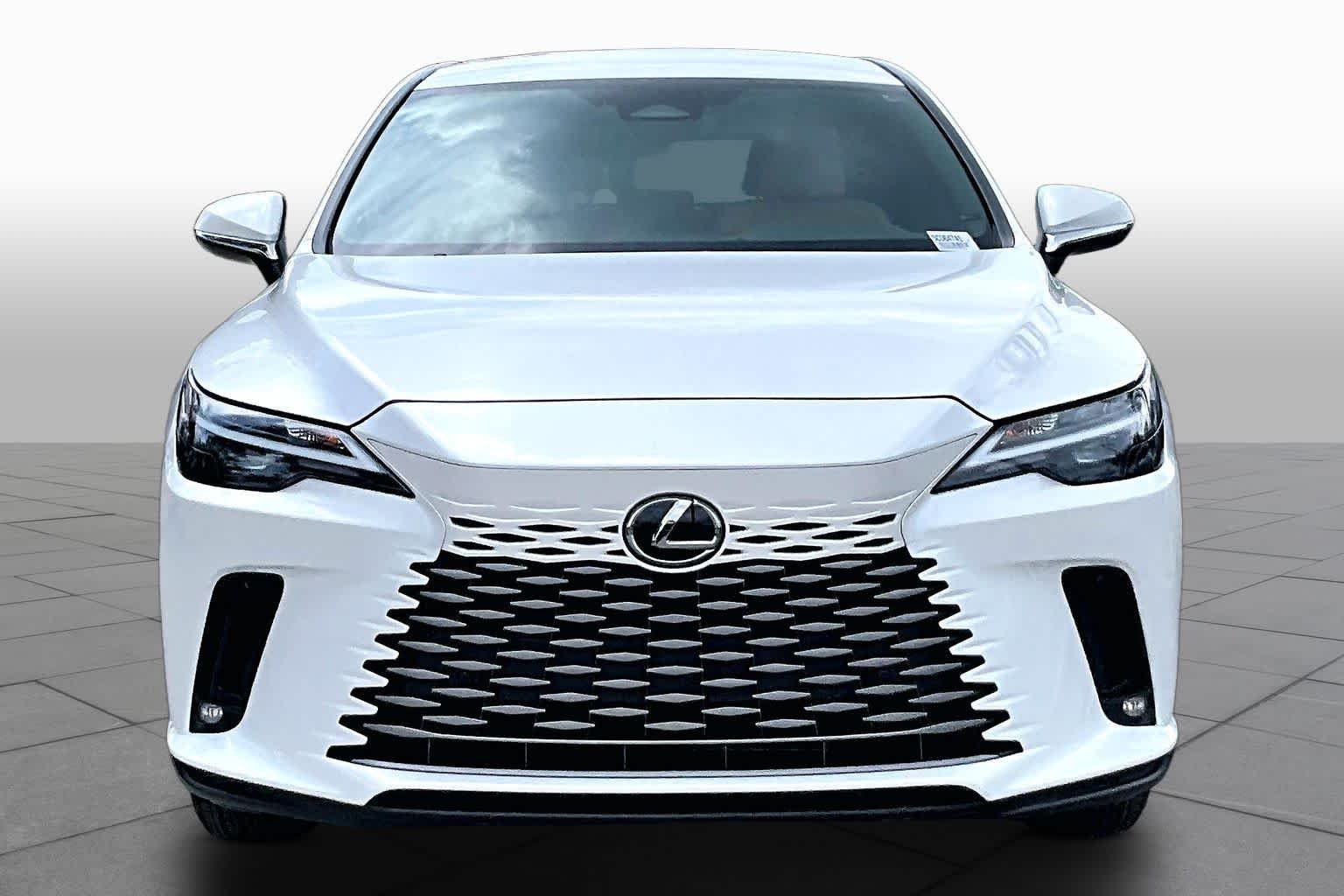 Used 2025 Eminent White Pearl Lexus  image 4