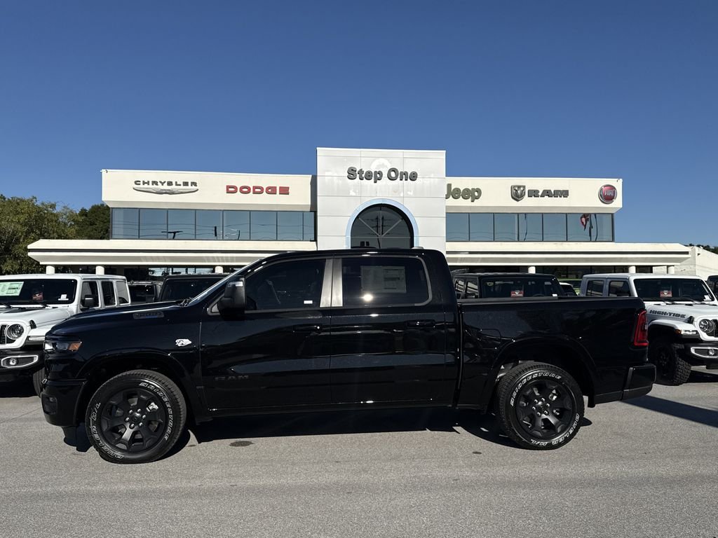 New 2026 Diamond Black Crystal Pearl-Coat Exterior Paint Ram Big Horn/Lone Star image 9