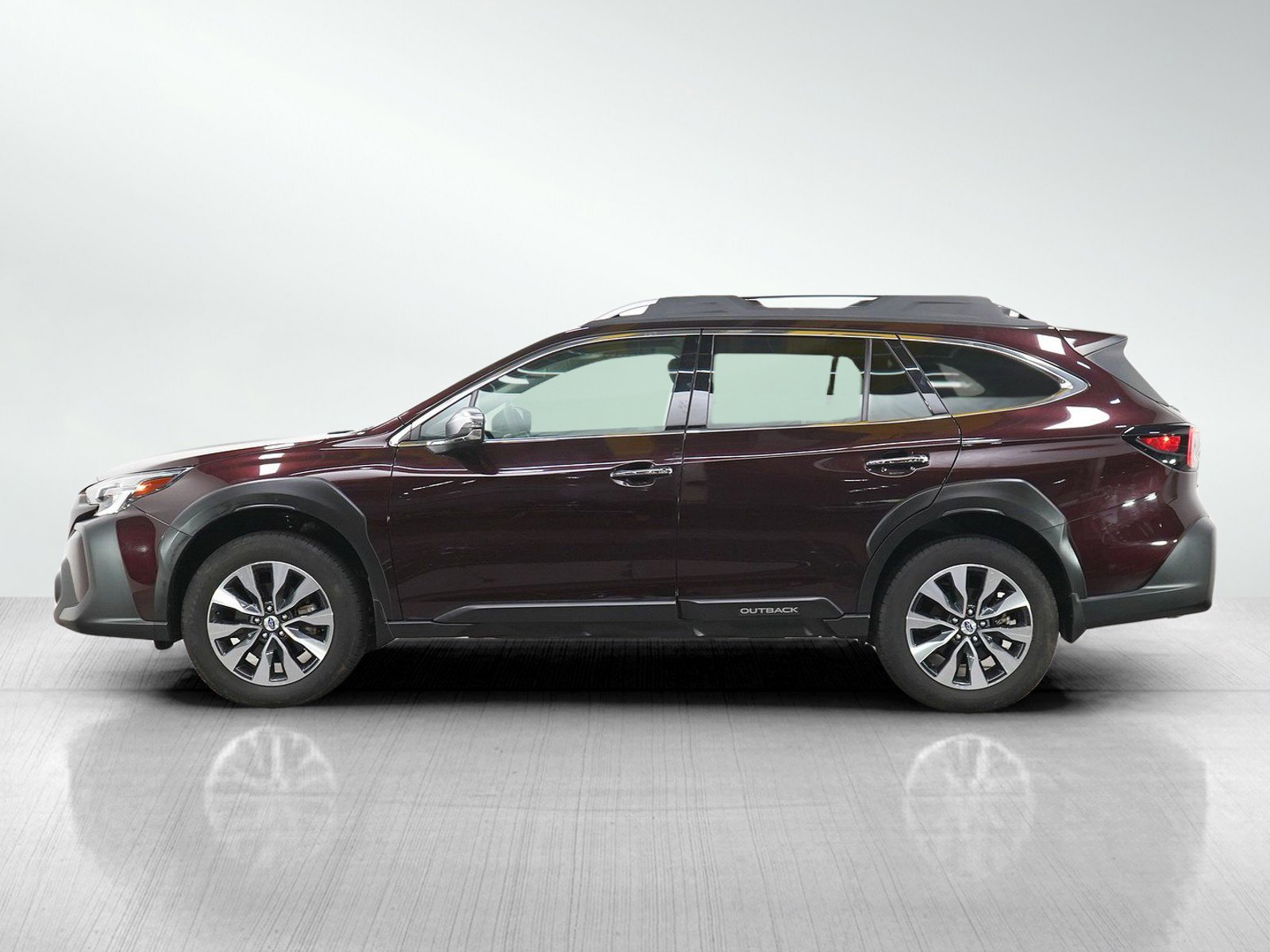 Used 2024 Subaru Outback Touring with VIN 4S4BTAPCXR3100099 for sale in Burnsville, Minnesota