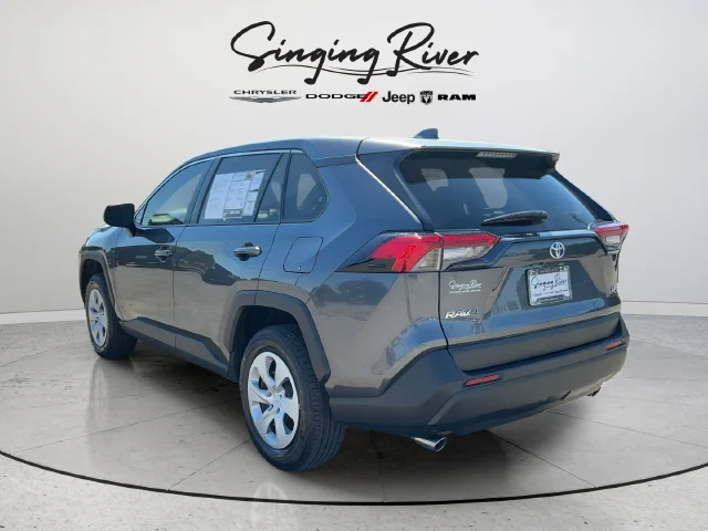 Used 2025 White Toyota LE image 5