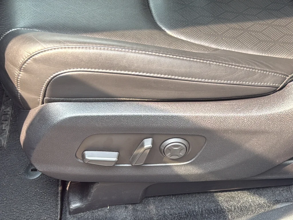 Certified Used 2025 Black Kia LXS image 17