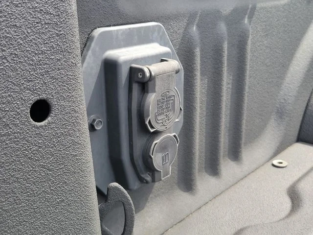 Certified Used 2022 Silver Metallic Ford Lariat image 10